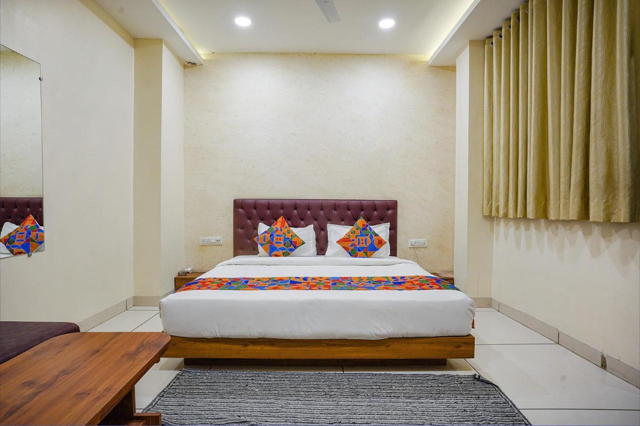 Fabhotel Sukh Vilas Indore Exterior photo